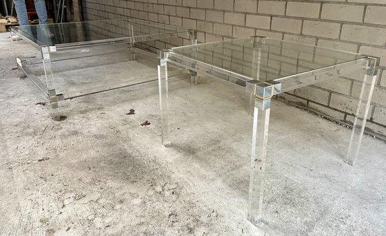 Image 1 of Table basse en plexiglas avec table d'appoint assortie.