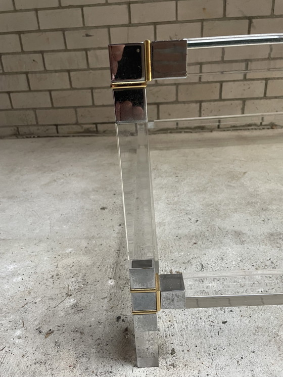 Image 1 of Table basse en plexiglas avec table d'appoint assortie.