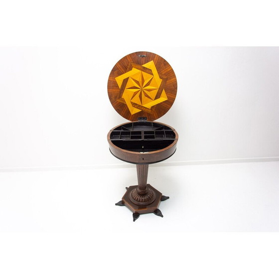 Image 1 of Table à cartes vintage néo-baroque, Autriche-Hongrie