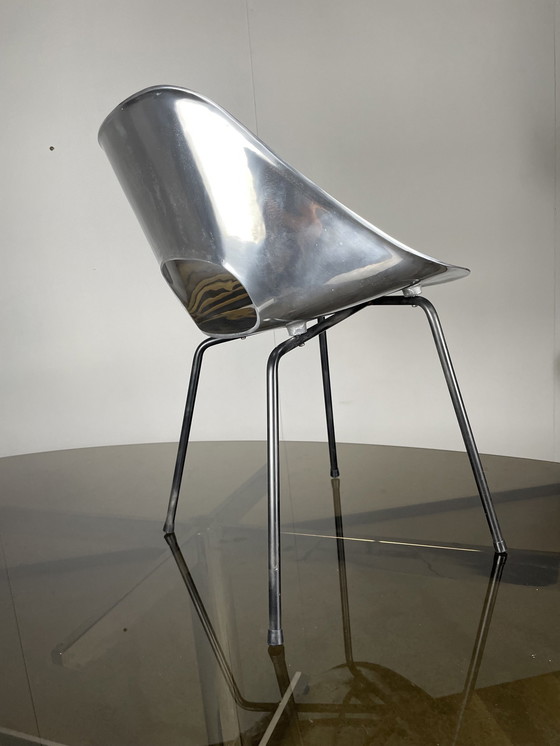 Image 1 of Chaise Tulipe Guariche En Aluminium 