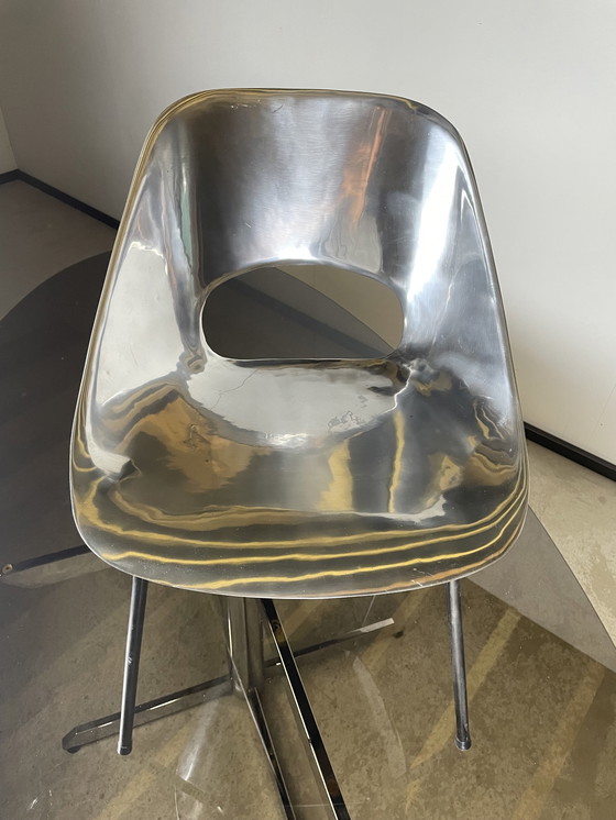 Image 1 of Chaise Tulipe Guariche En Aluminium 