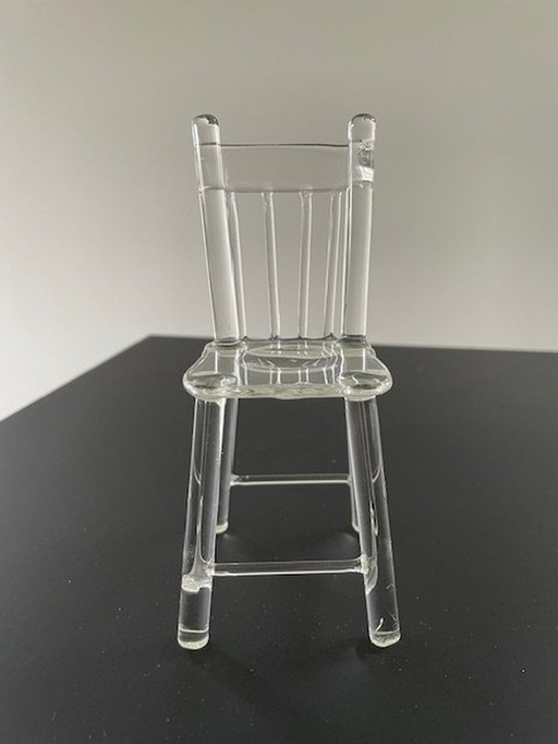 Chaise miniature en verre (Art du verre)