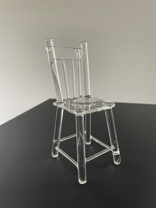 Chaise miniature en verre (Art du verre)