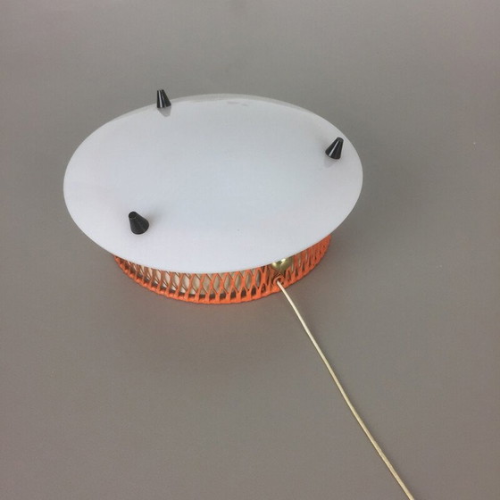 Image 1 of Paire d'appliques modernistes en acrylique et métal, Italie 1950