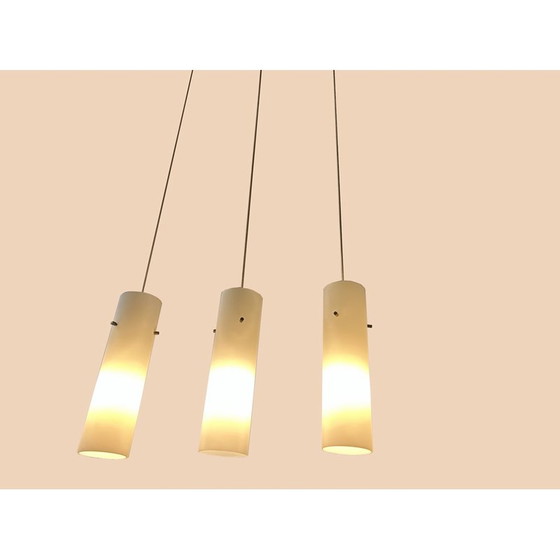 Image 1 of Lampe suspendue vintage en verre opalin doublé avec 3 globes, 1965