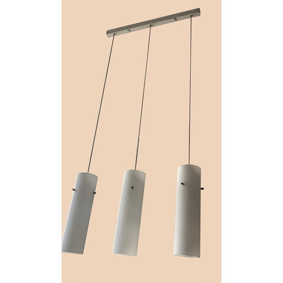 Image 1 of Lampe suspendue vintage en verre opalin doublé avec 3 globes, 1965