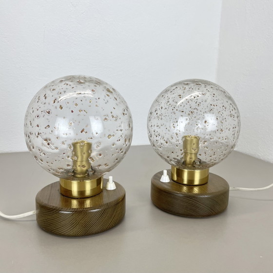 Image 1 of Ensemble de 2 lampes de table en bois de chêne et boule de verre par Temde Lights, Allemagne 1970S