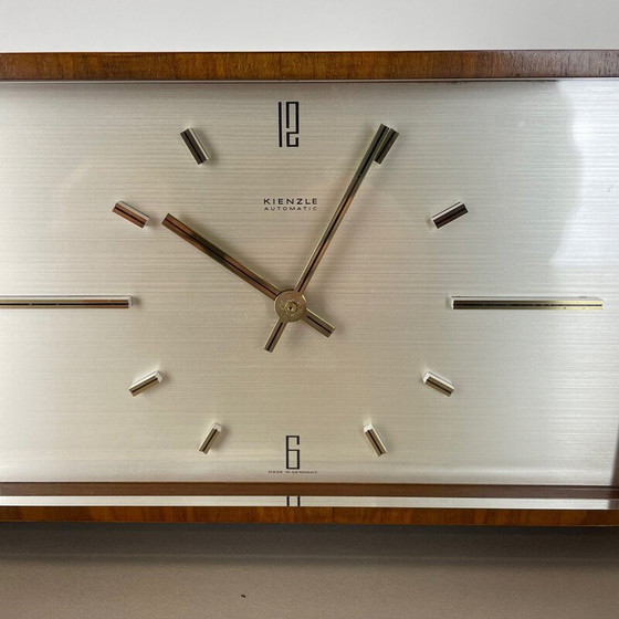 Image 1 of Horloge de table en bois Vintage Hollywood Regency par Kienzle, Allemagne années 1960
