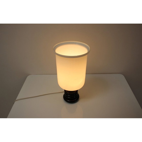 Image 1 of Lampe de table vintage en porcelaine émaillée et verre de lait, Tchécoslovaquie 1960