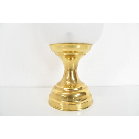 Image 1 of Lampe de table vintage en verre de lait et laiton, Tchécoslovaquie, années 1970