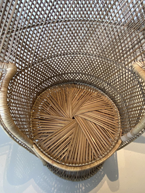 Image 1 of Chaise vintage en rotin 'Emmanuelle' en forme de paon