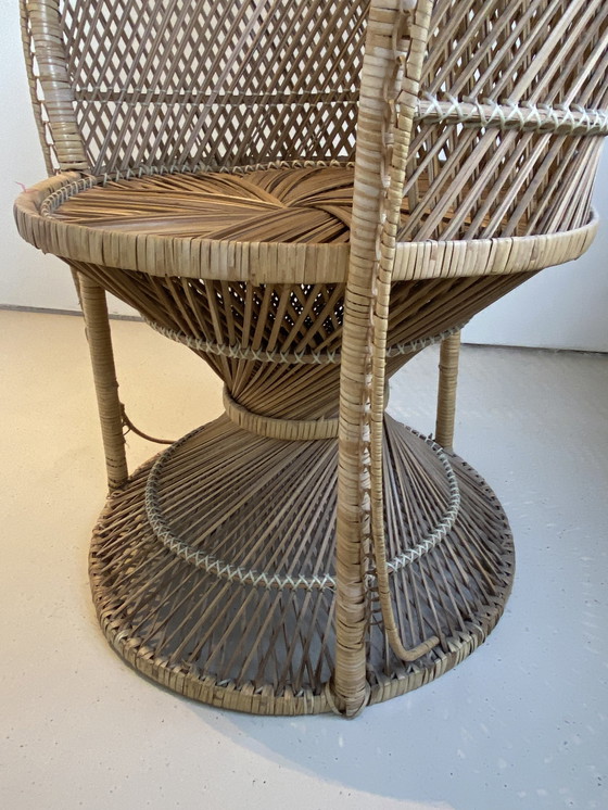 Image 1 of Chaise vintage en rotin 'Emmanuelle' en forme de paon