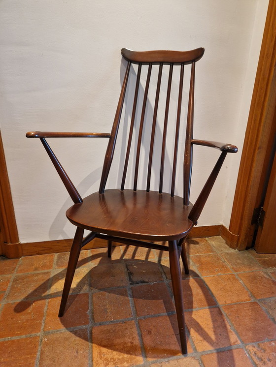 Image 1 of Le fauteuil Ercol Orfèvre