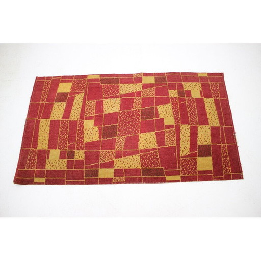 Tapis vintage en laine rouge