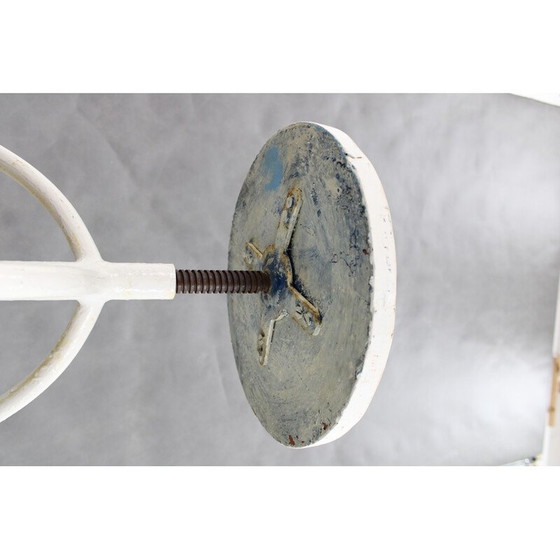 Image 1 of Tabouret pivotant médical vintage, Tchécoslovaquie années 1940