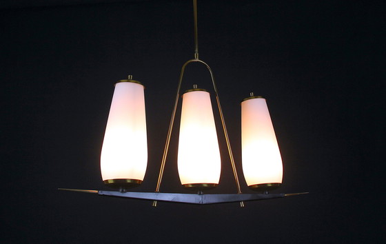 Image 1 of Maison Arlus, lustre noir et laiton, trois grandes opalines blanches, France Mid Century