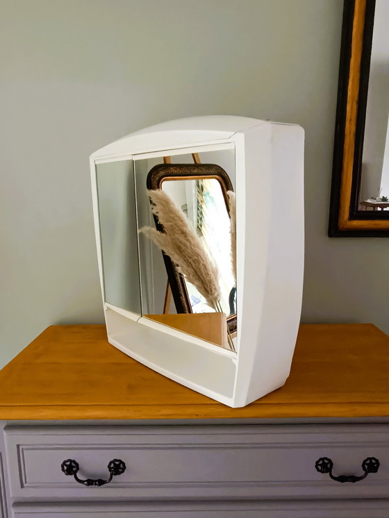 Image 1 of Armoire De Salle De Bain Ou À Pharmacie Années 80
