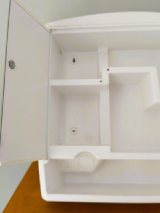 Image 1 of Armoire De Salle De Bain Ou À Pharmacie Années 80