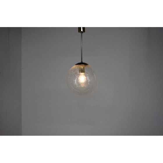 Image 1 of Lampe suspendue vintage en verre et laiton, Tchécoslovaquie 1960
