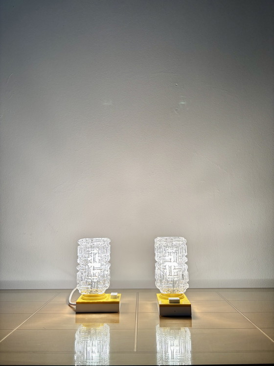 Image 1 of Lampe à poser vintage, Graewe, jaune/blanc avec dôme en verre, 70S, 1970S, Retro, Mid Century, Space Age, Allemagne, Pop Art