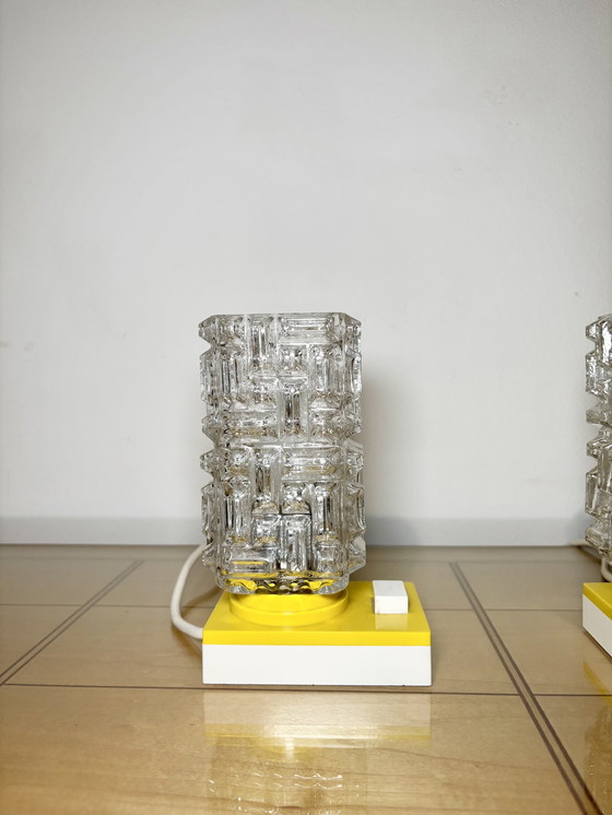 Image 1 of Lampe à poser vintage, Graewe, jaune/blanc avec dôme en verre, 70S, 1970S, Retro, Mid Century, Space Age, Allemagne, Pop Art