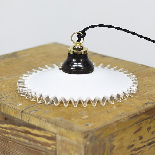 Lampe pendante en opaline Piecrust
