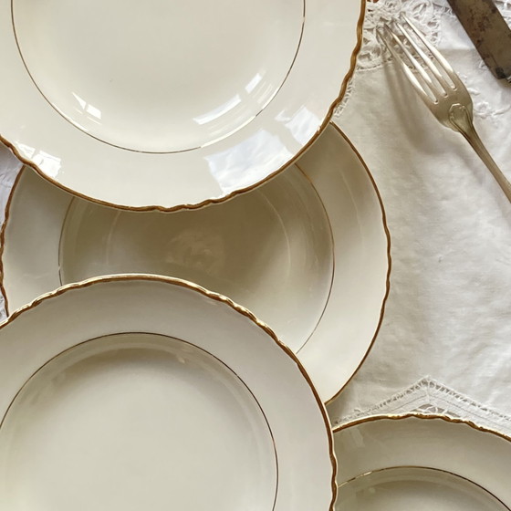 Image 1 of Lot De 6 Assiettes Creuses Faïence Ancienne Blanche Et Or Moulin Des Loups Orchies