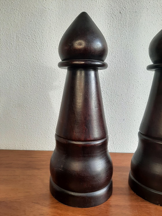 Image 1 of Paire de grands pions d'échecs en bois Xl