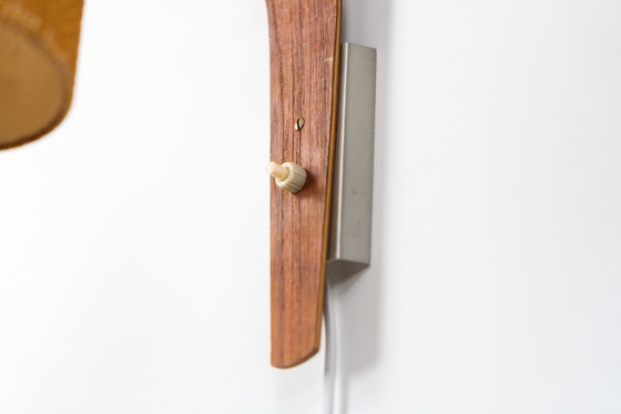 Image 1 of Lampe murale en contreplaqué et sisal (Danemark, années 1960).