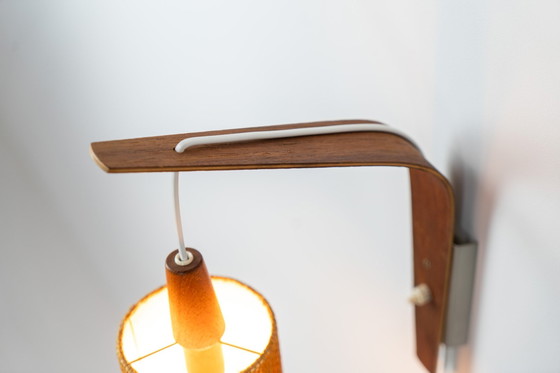 Image 1 of Lampe murale en contreplaqué et sisal (Danemark, années 1960).
