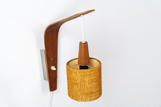 Image 1 of Lampe murale en contreplaqué et sisal (Danemark, années 1960).