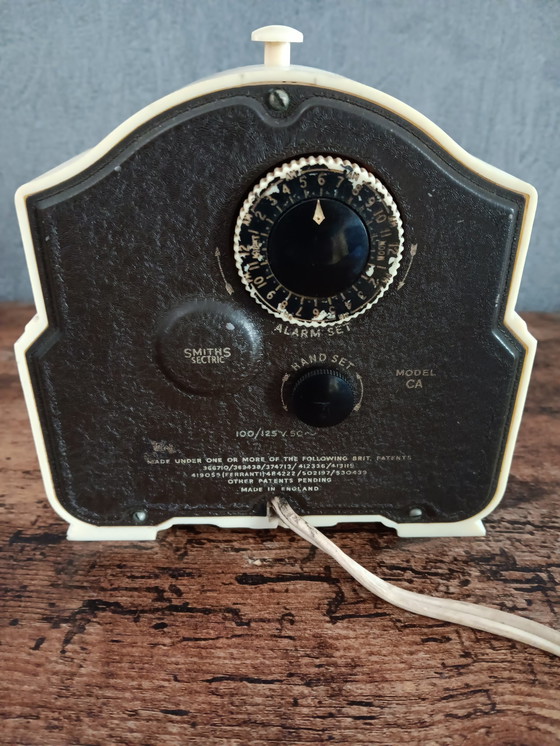 Image 1 of Horloge électrique en bakélite Smiths Sectric