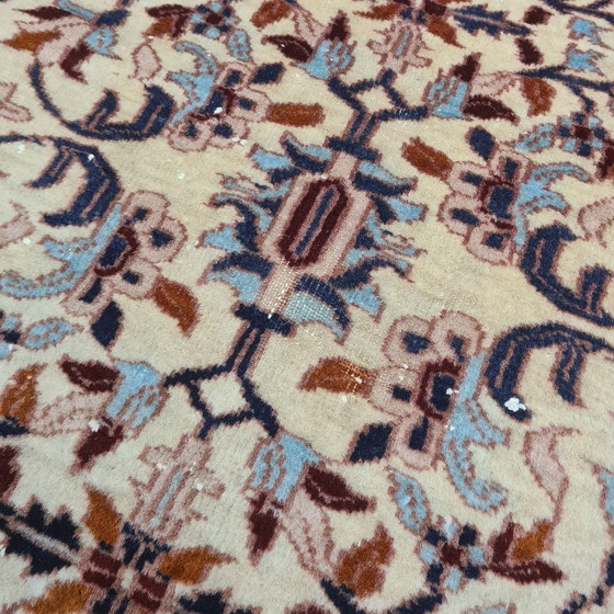 Image 1 of Tapis persan noué à la main, 1970