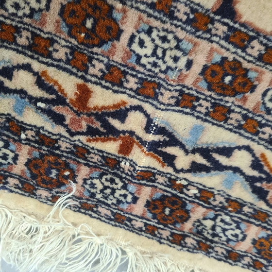 Image 1 of Tapis persan noué à la main, 1970