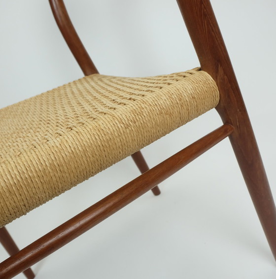 Image 1 of No. 1 Of 2 - Chaise moderne danoise Modèle 75 Niels O. Moeller Bois de teck Siège en papier tissé 1960S