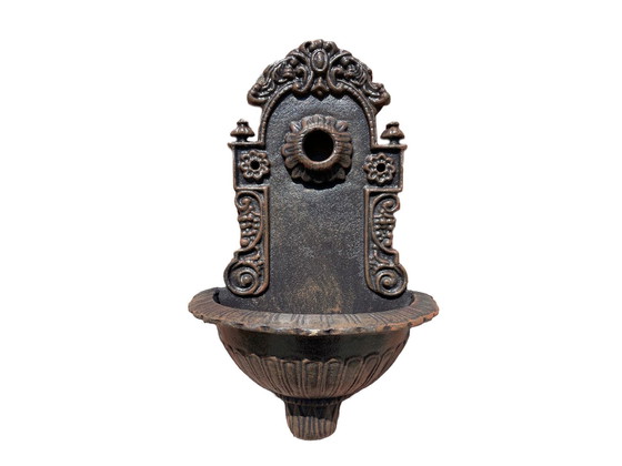 Image 1 of Fontaine murale en fonte de style antique