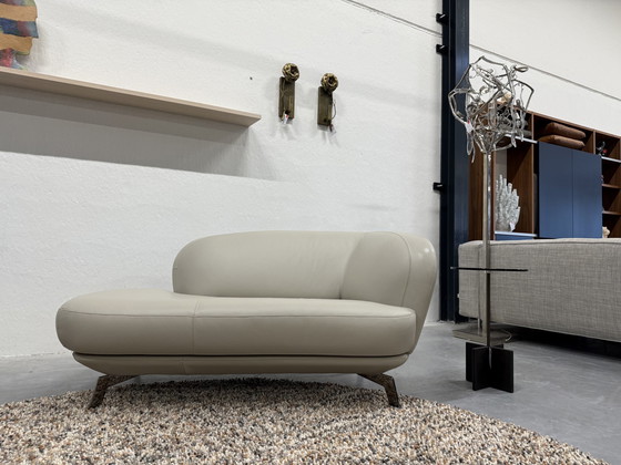 Image 1 of Leolux Flint Divan Sofa Wapiti Chuchubi Leather