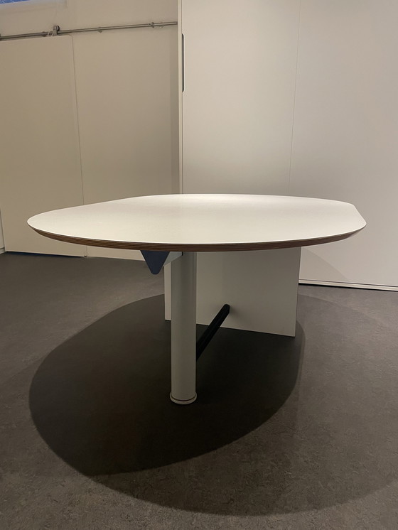 Image 1 of Table à manger design