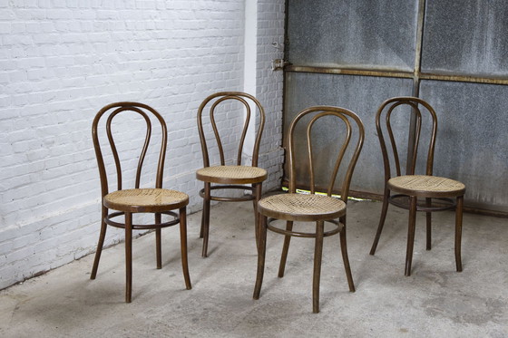 Image 1 of 4X chaises de salle à manger style 'Thonet', Roumanie