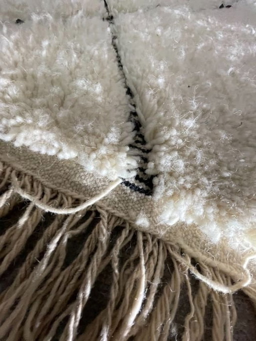 Tapis Berbère Beniouarain • 210 Cm X 140 Cm • 1990