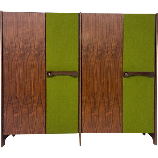 Armoire italienne du milieu du siècle en bois et tissu vert, années 1960.
