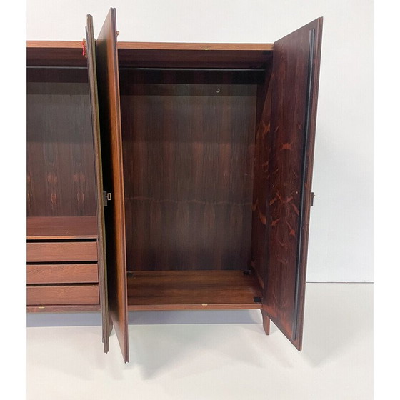 Image 1 of Armoire italienne du milieu du siècle en bois et tissu vert, années 1960.