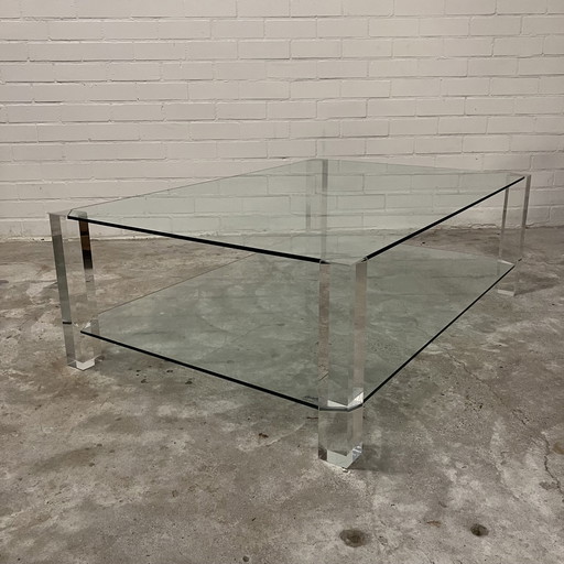 Table basse en plexiglas