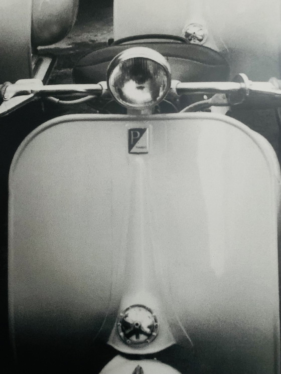 Image 1 of Affiche originale d'époque, design italien "La Vespa".