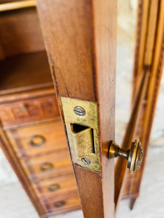 Image 1 of Vitrine française Louis XVI à 5 tiroirs, années 1940