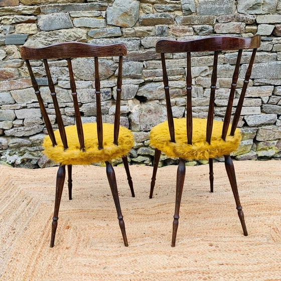 Image 1 of Paire de chaises moumoute jaunes vintage, 1960