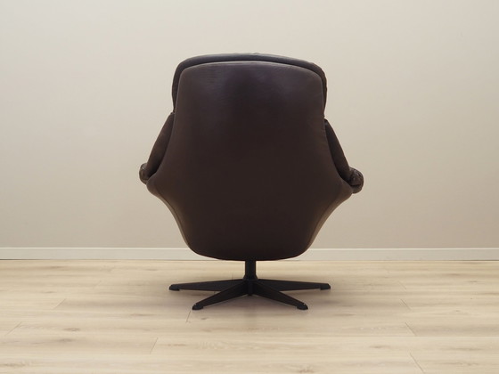 Image 1 of Fauteuil pivotant en cuir, Design danois, 1960S, Designer : H.W. Klein, Manufacture : Bramin