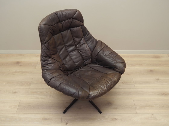 Image 1 of Fauteuil pivotant en cuir, Design danois, 1960S, Designer : H.W. Klein, Manufacture : Bramin