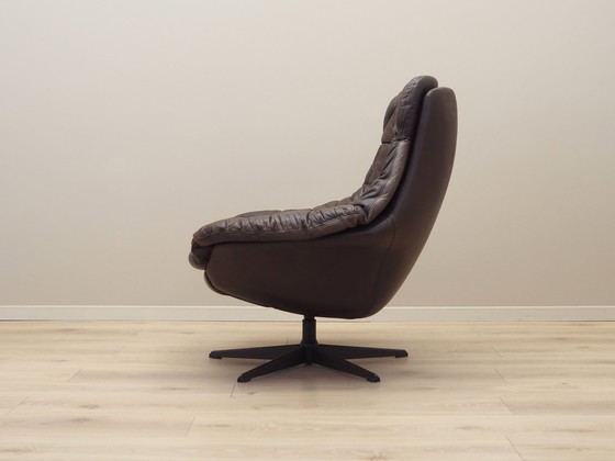 Image 1 of Fauteuil pivotant en cuir, Design danois, 1960S, Designer : H.W. Klein, Manufacture : Bramin