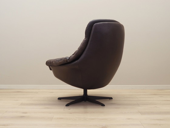 Image 1 of Fauteuil pivotant en cuir, Design danois, 1960S, Designer : H.W. Klein, Manufacture : Bramin